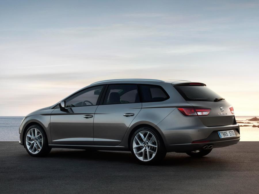  Seat Leon ST FR 2013 года  (фото 5 из 18)